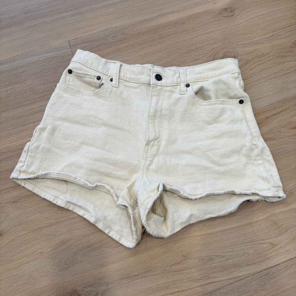 Abercrombie and fitch Women's Cream Shorts the mom high rise 8